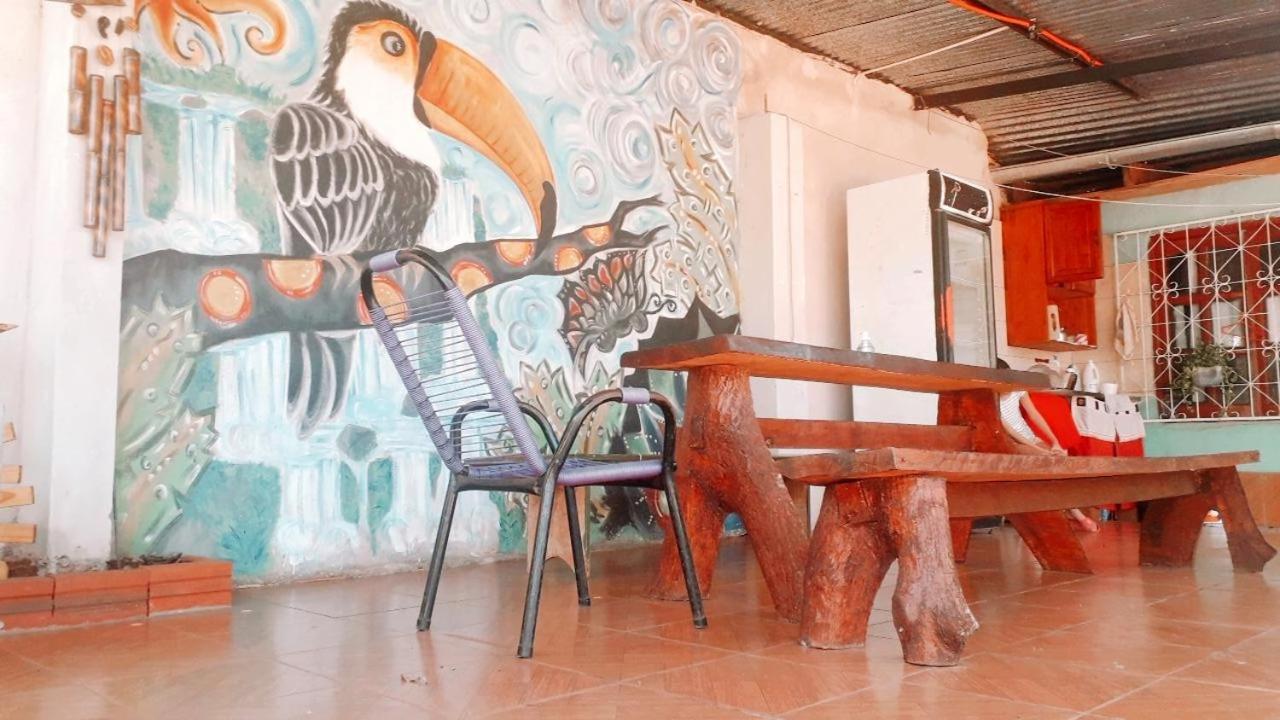 Auberge de jeunesse Alojamiento Picaflor Iguazu à Puerto Iguazú Extérieur photo