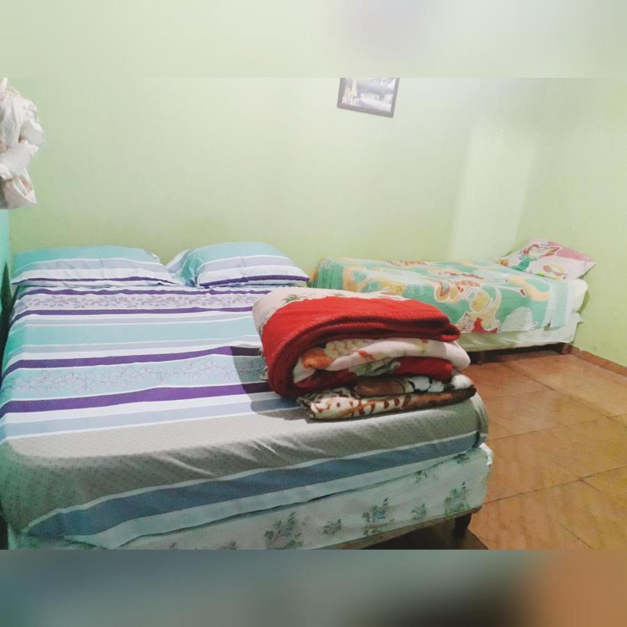 Auberge de jeunesse Alojamiento Picaflor Iguazu à Puerto Iguazú Extérieur photo