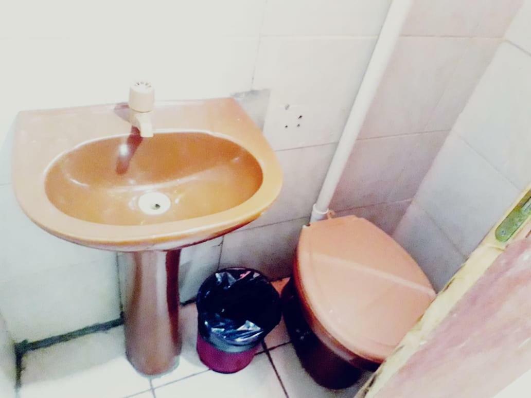 Auberge de jeunesse Alojamiento Picaflor Iguazu à Puerto Iguazú Extérieur photo